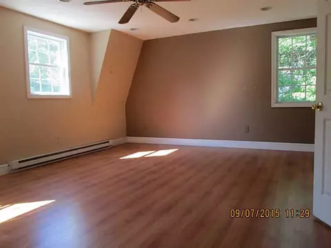 87 Tollgate Rd, Warwick, RI 02886 photo 8