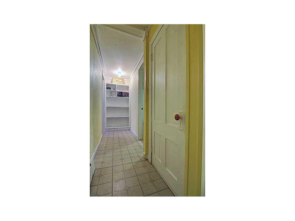 95 Thomas St, Woonsocket, RI 02895 photo 14