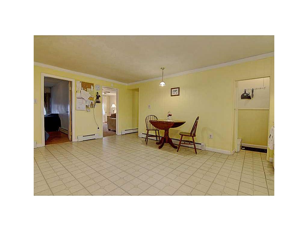 95 Thomas St, Woonsocket, RI 02895 photo 10