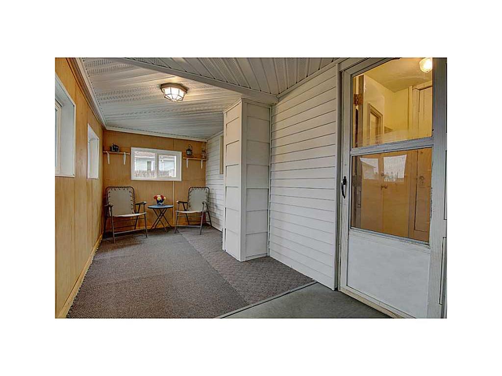 95 Thomas St, Woonsocket, RI 02895 photo 19