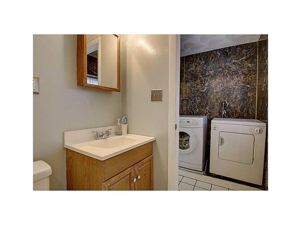 95 Thomas St, Woonsocket, RI 02895 photo 15