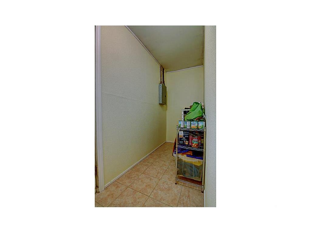 95 Thomas St, Woonsocket, RI 02895 photo 20