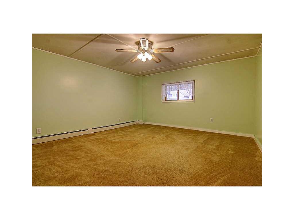95 Thomas St, Woonsocket, RI 02895 photo 12