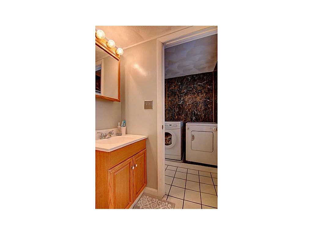 95 Thomas St, Woonsocket, RI 02895 photo 16
