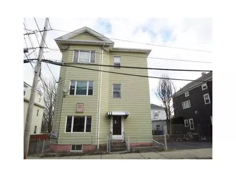 476 Montaup St, Fall River, MA 02724 photo 1