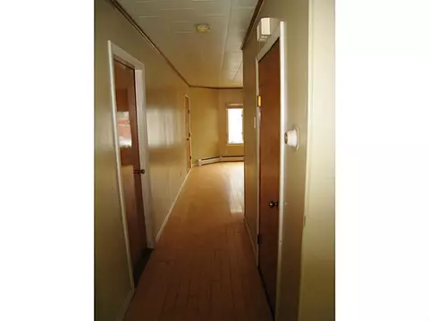 476 Montaup St, Fall River, MA 02724 photo 2