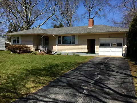 3 Azalea Dr, Westerly, RI 02891 photo 1