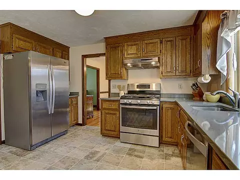 116 Forest St, Franklin, MA 02038 photo 9