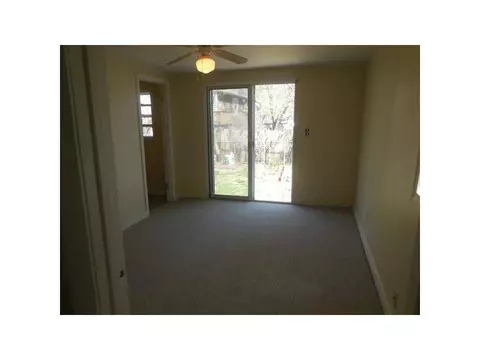 30 Huron St, Warwick, RI 02889 photo 5