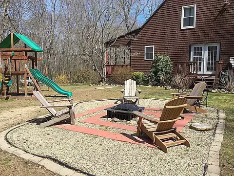 28 Tarbox Dr, Exeter, RI 02822 photo 6