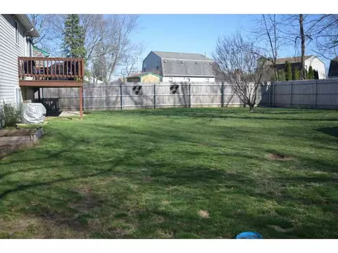 18 Mary Beth Dr, Warwick, RI 02886 photo 3