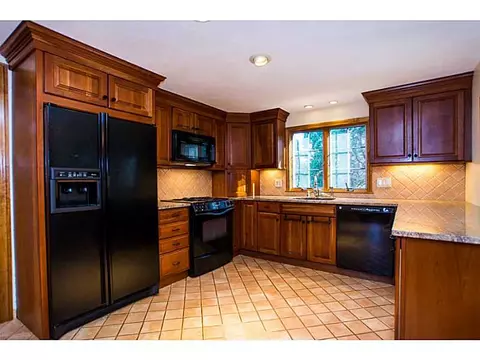 175 Sage Dr, Warwick, RI 02886 photo 6