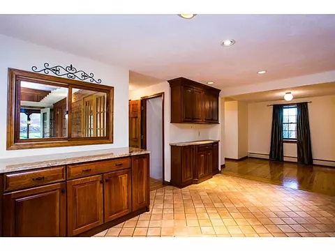 175 Sage Dr, Warwick, RI 02886 photo 9