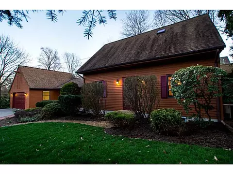 175 Sage Dr, Warwick, RI 02886 photo 2