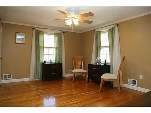 94 Haley Rd, Warwick, RI 02889 photo 14
