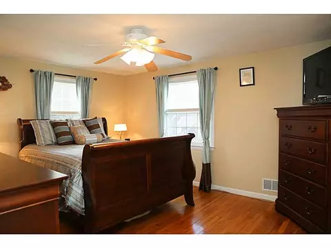 94 Haley Rd, Warwick, RI 02889 photo 10