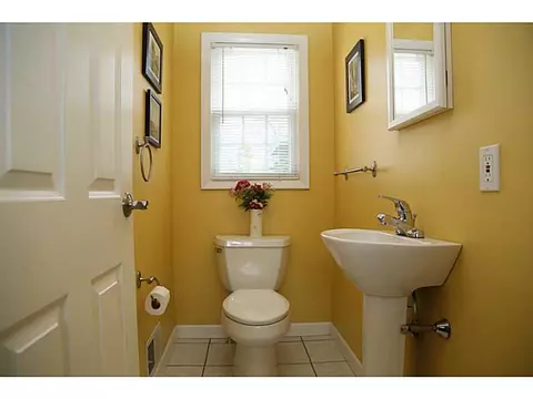 94 Haley Rd, Warwick, RI 02889 photo 9