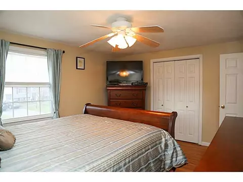 94 Haley Rd, Warwick, RI 02889 photo 11