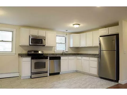 84 Inez Ave, Warwick, RI 02886 photo 7