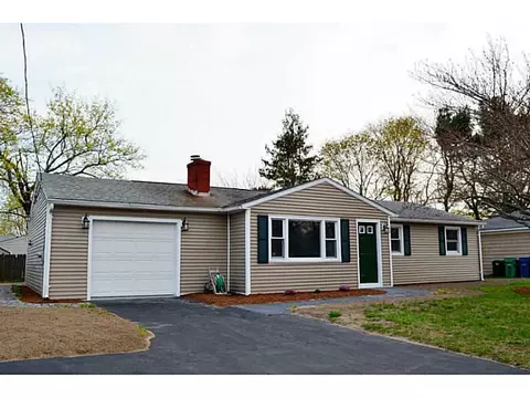 84 Inez Ave, Warwick, RI 02886 photo 5