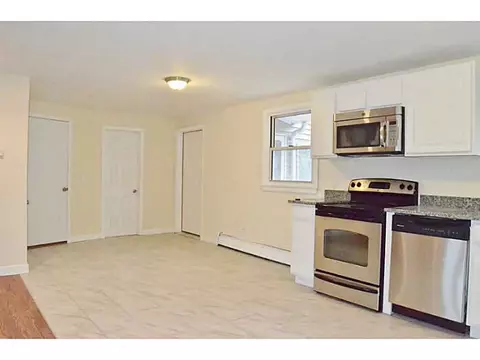 84 Inez Ave, Warwick, RI 02886 photo 8