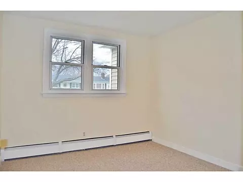84 Inez Ave, Warwick, RI 02886 photo 16