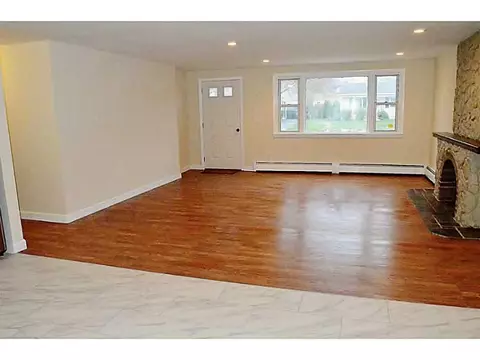 84 Inez Ave, Warwick, RI 02886 photo 11