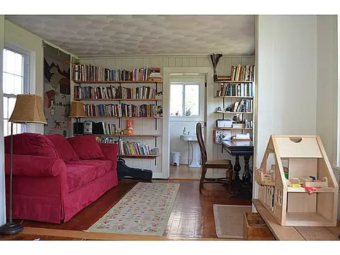 4496 Flat River Rd, Coventry, RI 02816 photo 9