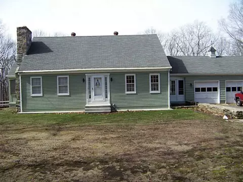 645 Squaw Rock Rd, Moosup, CT 06354 photo 1