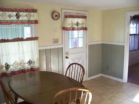 645 Squaw Rock Rd, Moosup, CT 06354 photo 5