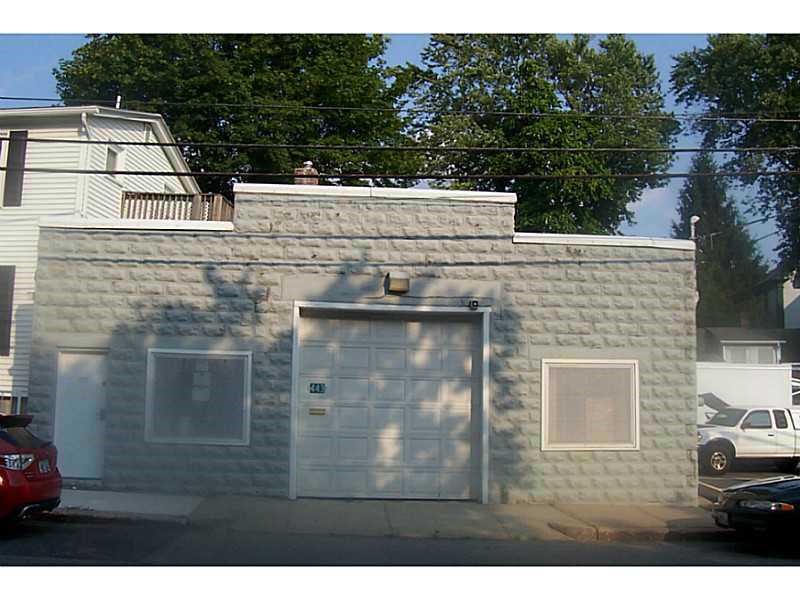 443 Arnold St, Woonsocket, RI 02895 photo 1