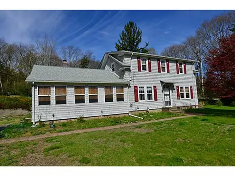 737 Commonwealth Ave, Warwick, RI 02886 photo 1