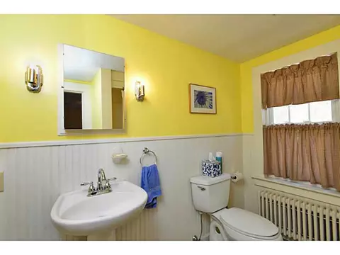 737 Commonwealth Ave, Warwick, RI 02886 photo 18