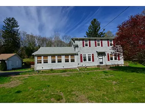 737 Commonwealth Ave, Warwick, RI 02886 photo 2