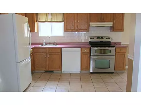 33 Walker Ln, Coventry, RI 02816 photo 4