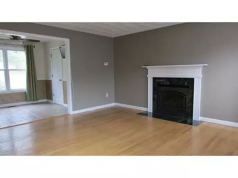 33 Walker Ln, Coventry, RI 02816 photo 9