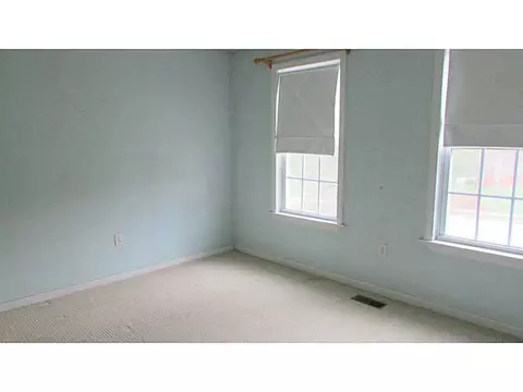 33 Walker Ln, Coventry, RI 02816 photo 6
