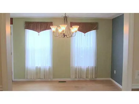 33 Walker Ln, Coventry, RI 02816 photo 8