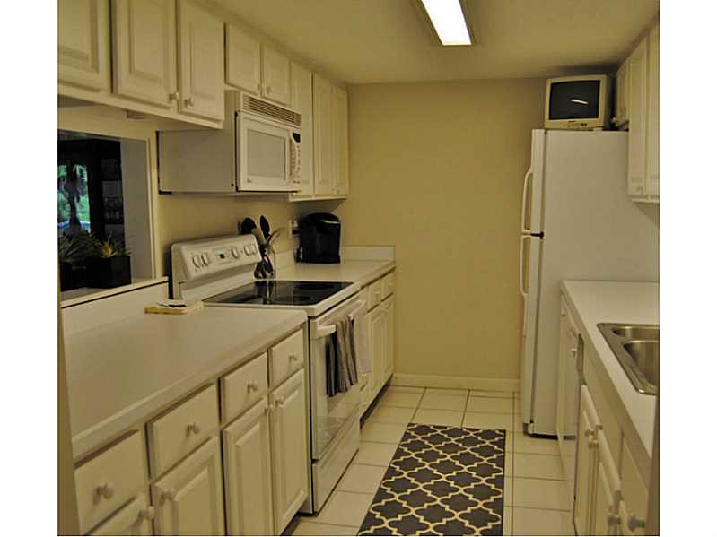84 Windward Ln, Bristol, RI 02809 photo 5