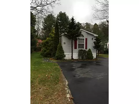 14 Sandra Cir, Coventry, RI 02816 photo 2