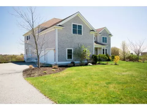 280 Compton View Dr, Middletown, RI 02842 photo 2