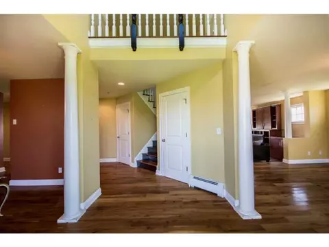 280 Compton View Dr, Middletown, RI 02842 photo 6
