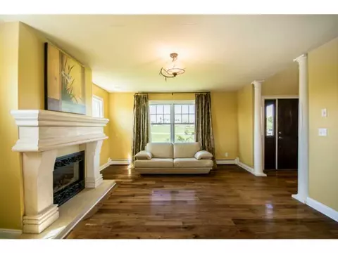 280 Compton View Dr, Middletown, RI 02842 photo 12