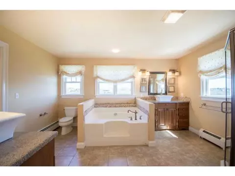 280 Compton View Dr, Middletown, RI 02842 photo 19