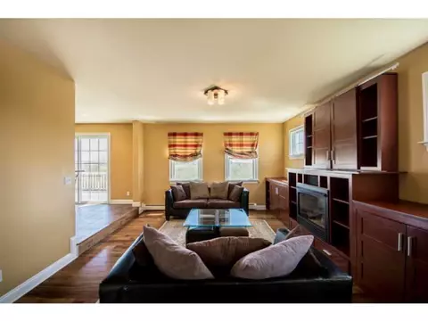 280 Compton View Dr, Middletown, RI 02842 photo 11