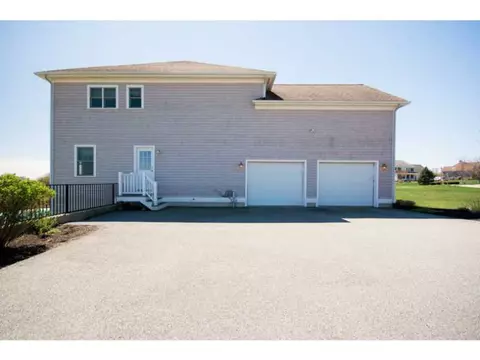 280 Compton View Dr, Middletown, RI 02842 photo 3
