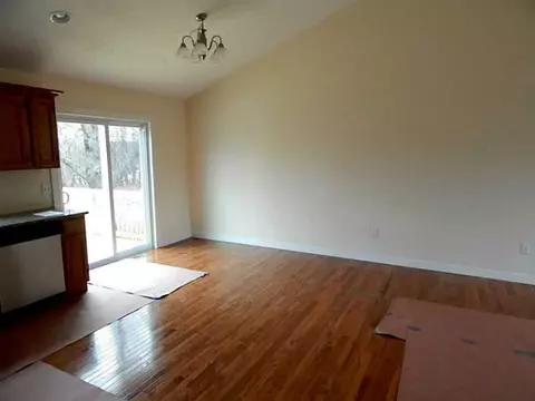 325 Lucille St, Woonsocket, RI 02895 photo 3