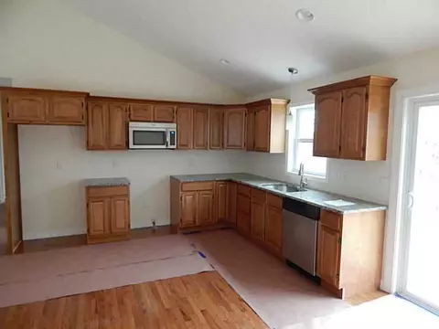 325 Lucille St, Woonsocket, RI 02895 photo 2