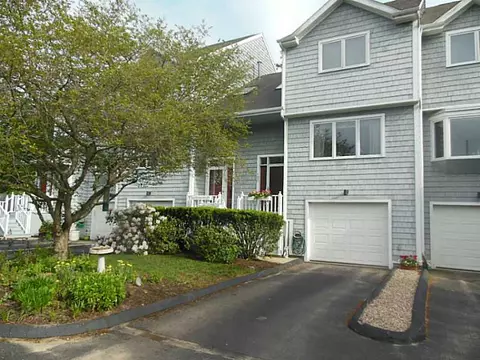 60 Margin St #103, Westerly, RI 02891 photo 2