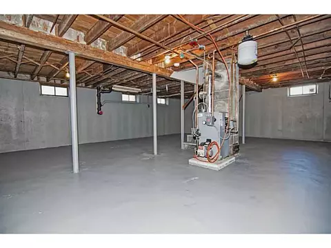 39 Thomas St, Warwick, RI 02886 photo 16